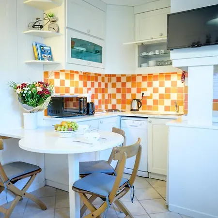 Vakantiehuis And Quiet Only 2 Steps Away From The Harbour Of St Martin